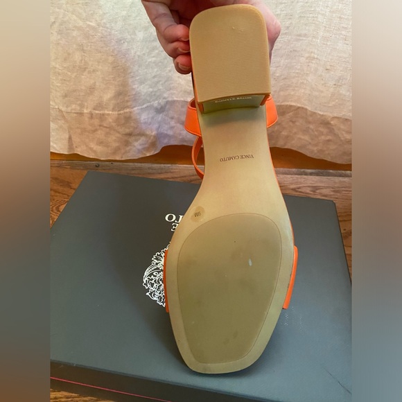 New in box! Vince Camuto block heel sandal. - Picture 4 of 12